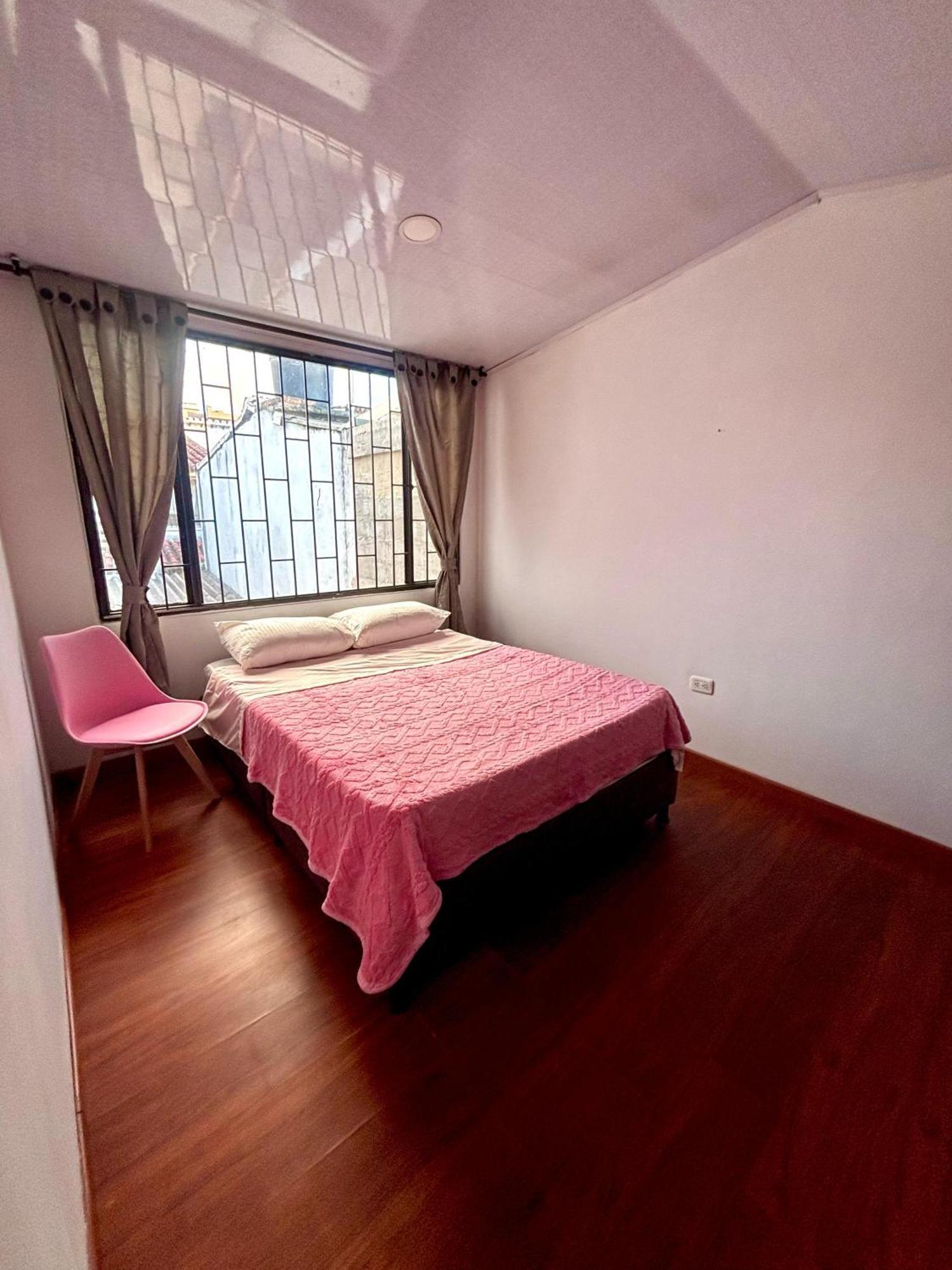 Kuyay Yachi * Bogotá